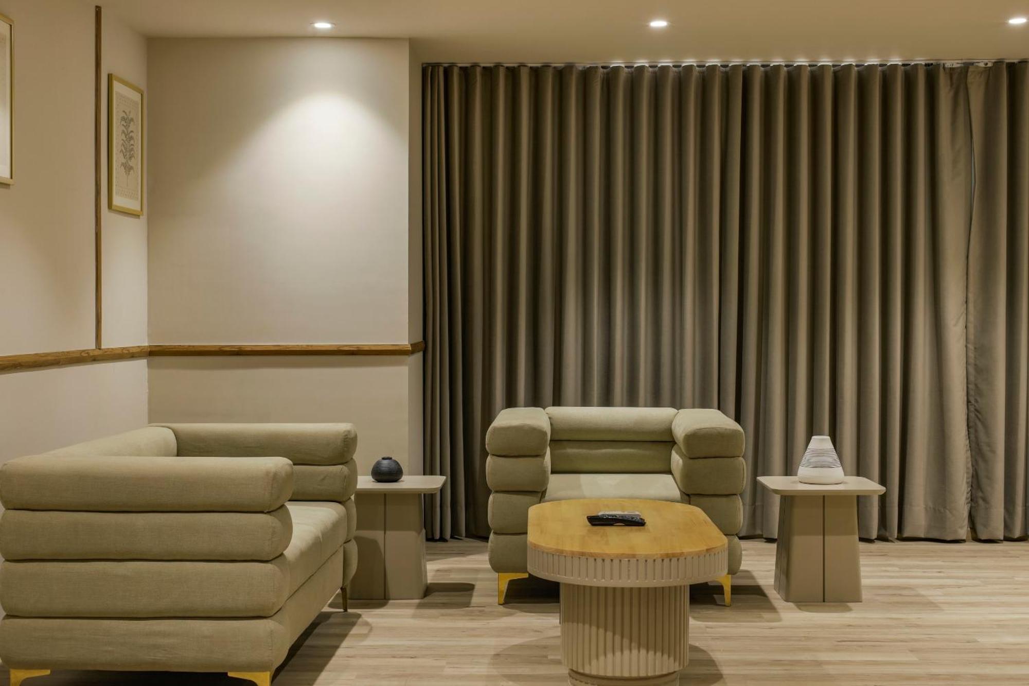 Sunday Hotel Βαντοντάρα Εξωτερικό φωτογραφία