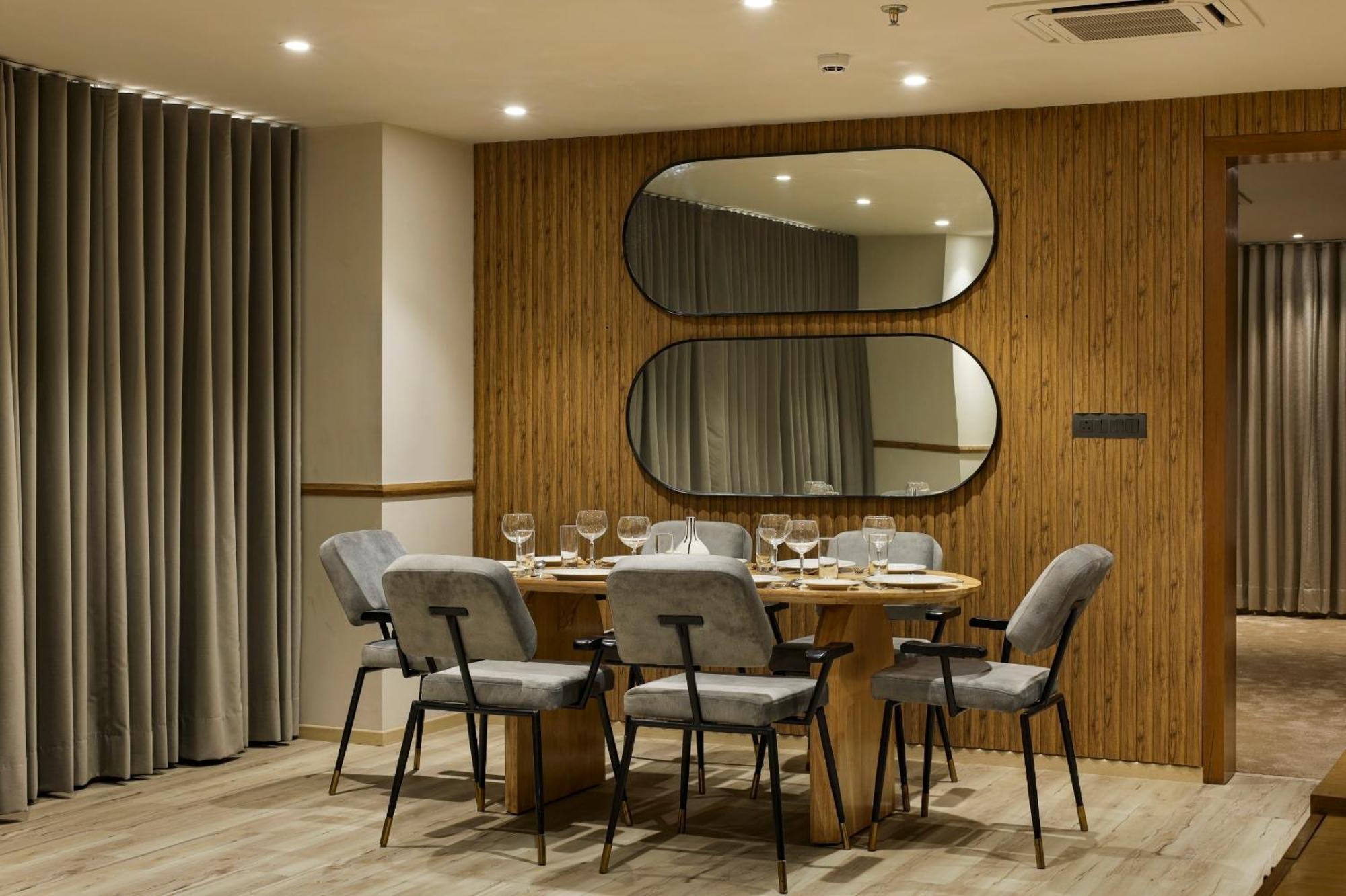Sunday Hotel Βαντοντάρα Εξωτερικό φωτογραφία