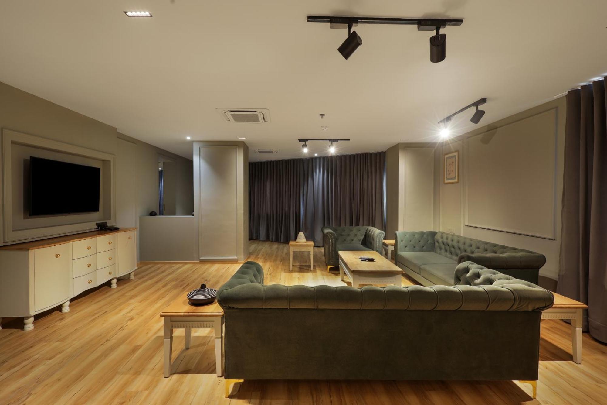 Sunday Hotel Βαντοντάρα Εξωτερικό φωτογραφία