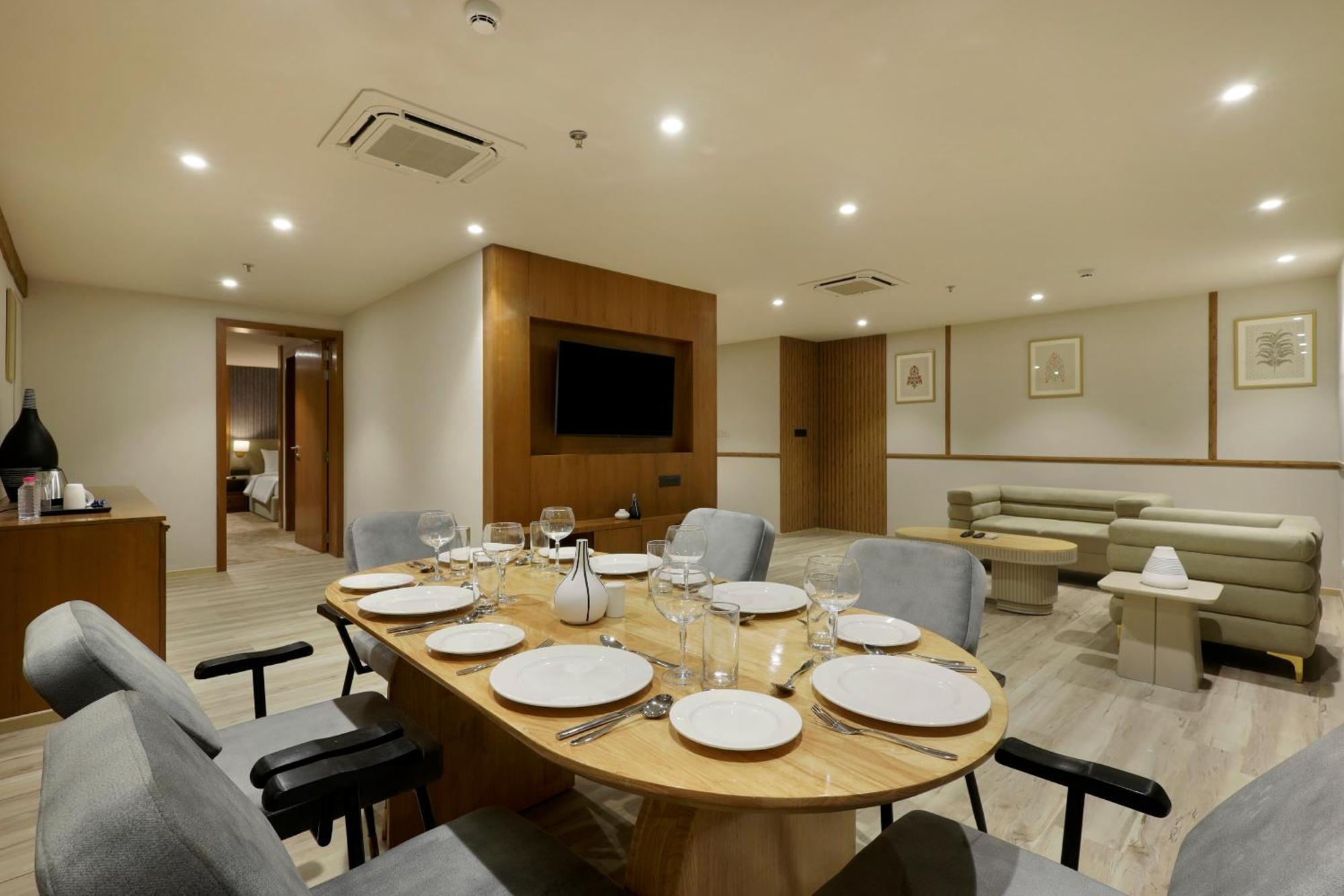 Sunday Hotel Βαντοντάρα Εξωτερικό φωτογραφία
