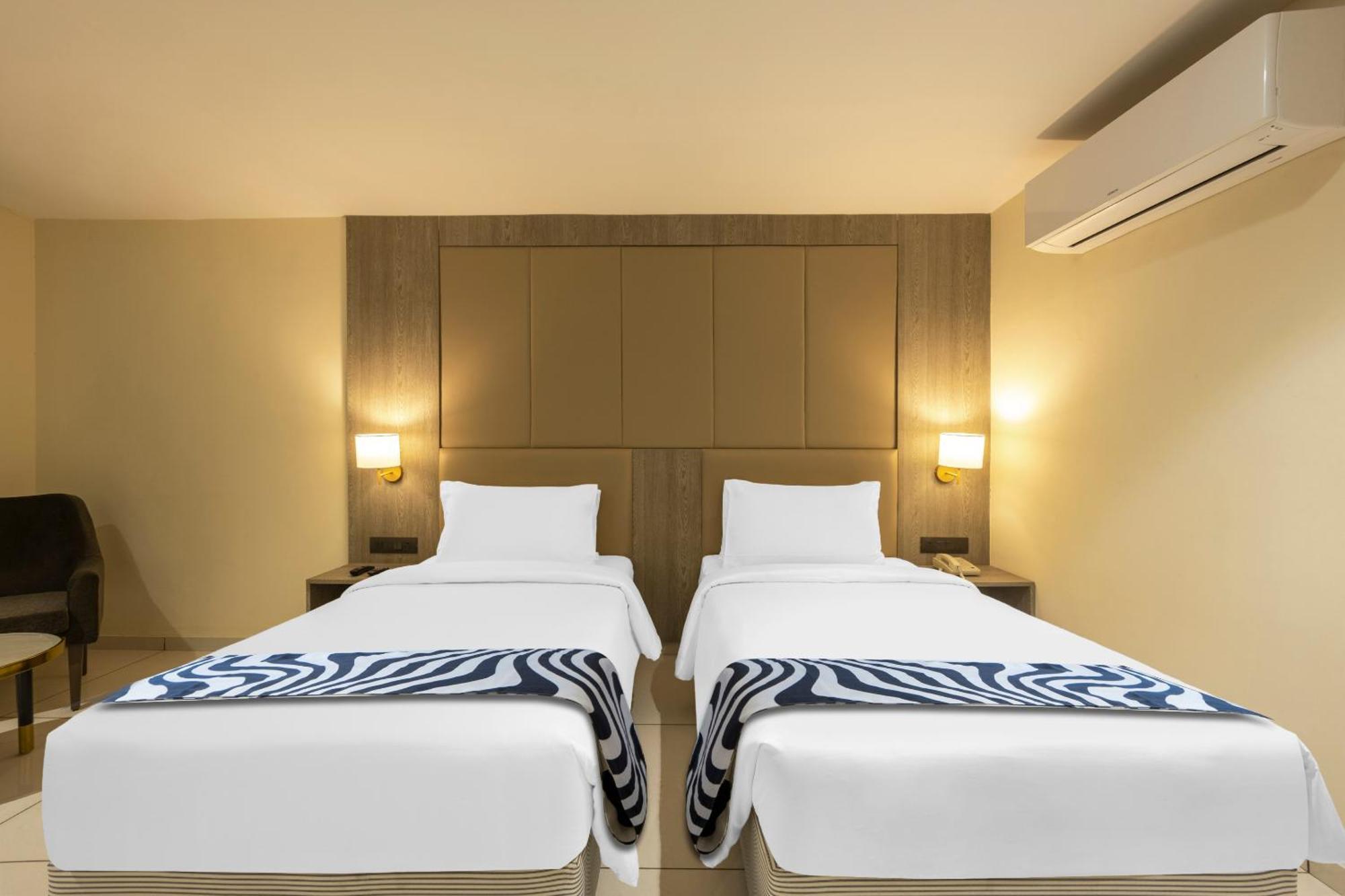 Sunday Hotel Βαντοντάρα Εξωτερικό φωτογραφία