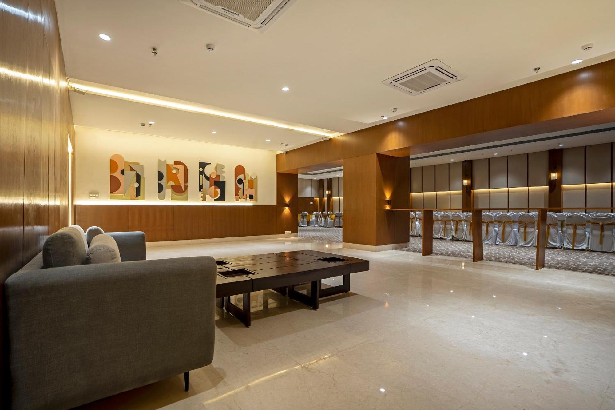 Sunday Hotel Βαντοντάρα Εξωτερικό φωτογραφία
