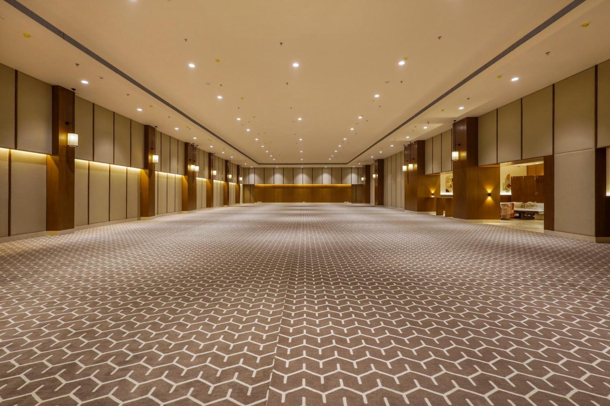 Sunday Hotel Βαντοντάρα Εξωτερικό φωτογραφία